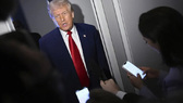 Ο Τραμπ κατέθεσε αγωγή κατά των New York Times: Ζητά 15 δισ. δολάρια - «Είναι διεφθαρμένοι» Ο πρόεδρος των ΗΠΑ κατηγορεί την εφημερίδα ότι «έχει καταστεί ουσιαστικά "εκφραστής" του ριζοσπαστικού αριστερού Δημοκρατικού Κόμματος»